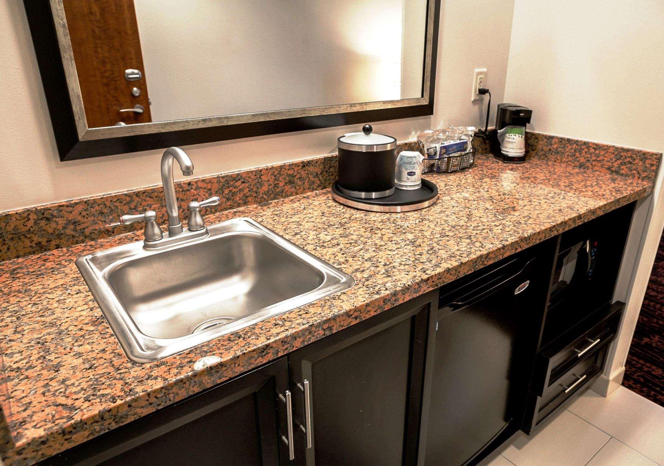 Hampton Inn & Suites Tulsa/Tulsa Hills Экстерьер фото